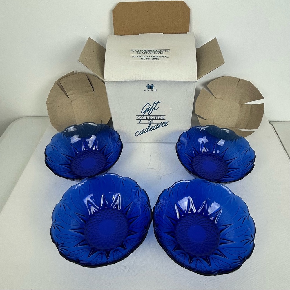 Avon NOS VTG '01' Royal Sapphire Collection 6 ¼” Bowls. Set of 4. Made in France